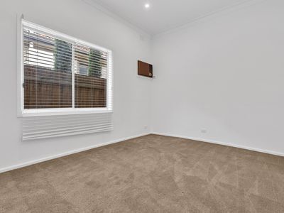 10 Robert Street, Spotswood