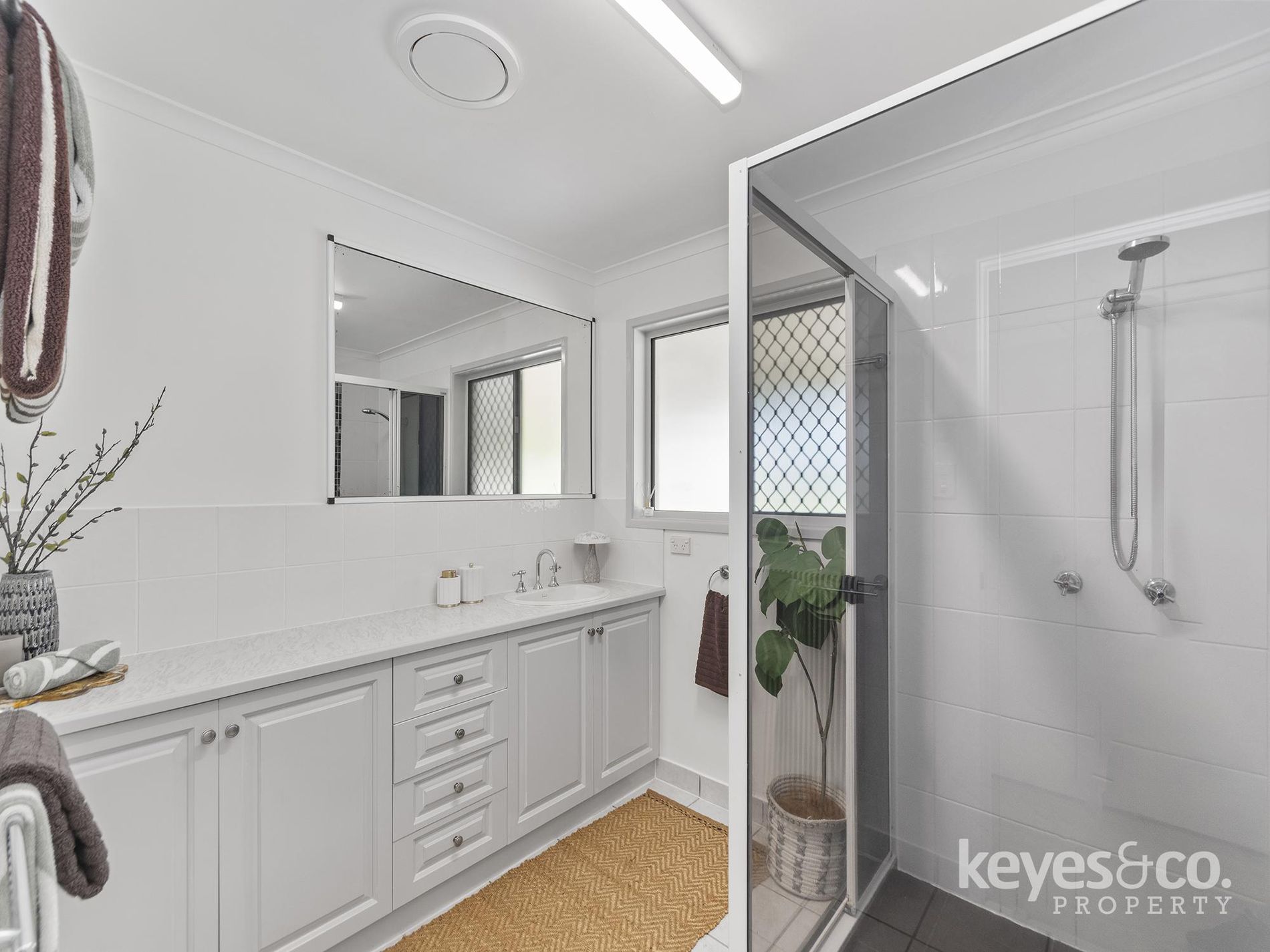 6 Bernborough Court, Kelso