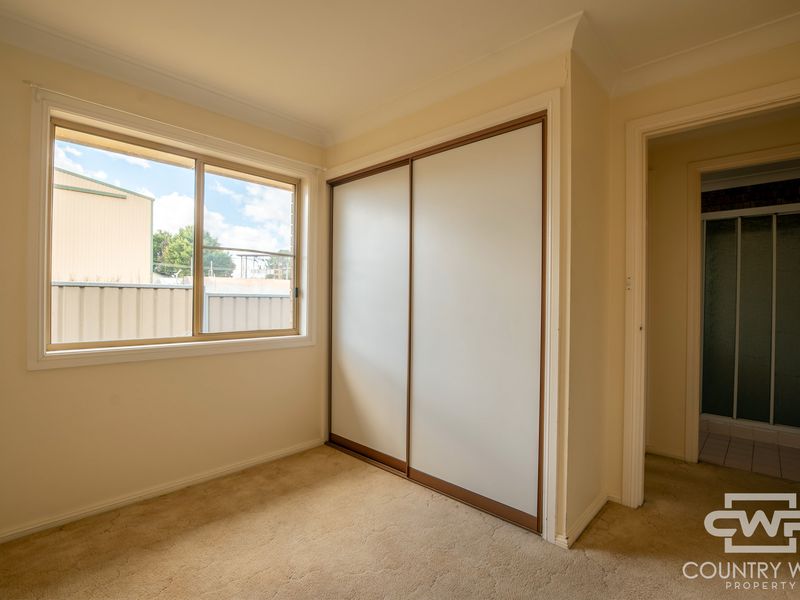 unit 3 / 23 Balblair Street, Guyra