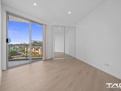 18 / 4 Peace Lane, Parramatta
