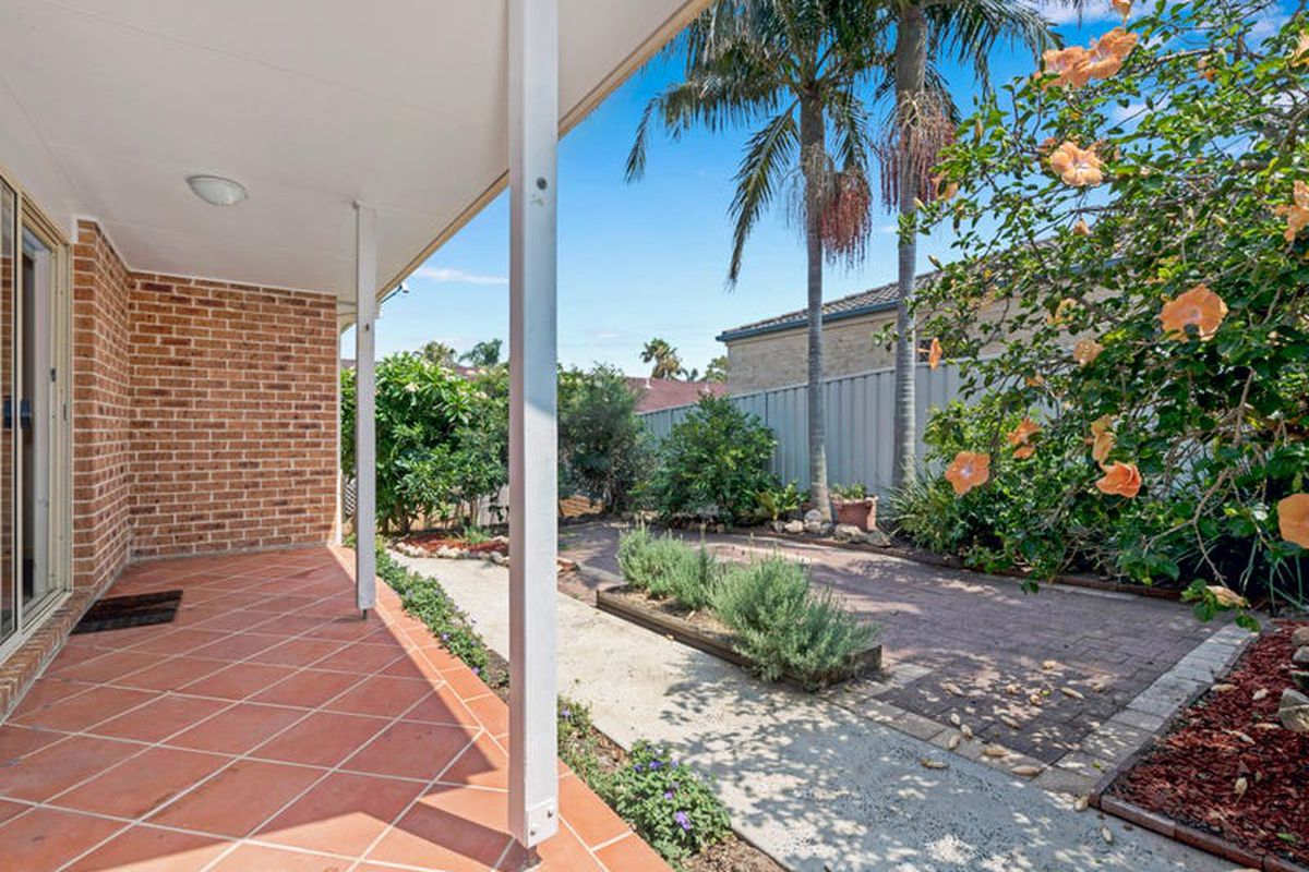 2 / 15 Maas Parade, Forresters Beach