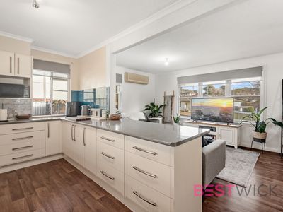 6 Slim Street, West Bathurst