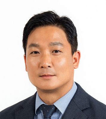 Eric (Jinyoung) Jang