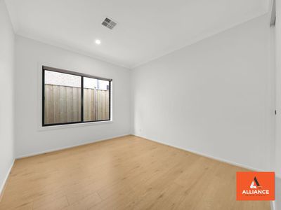 12 Frank Avenue, Truganina