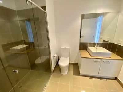 A209 / 460 Victoria , Brunswick