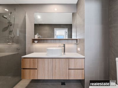 602 / 35 Bronte Street, East Perth