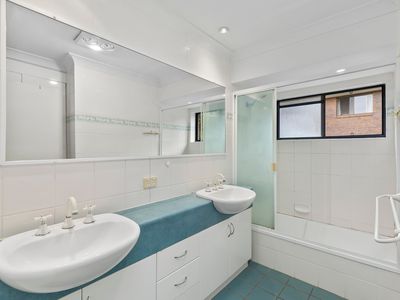 7 / 52-54 York Street, Indooroopilly