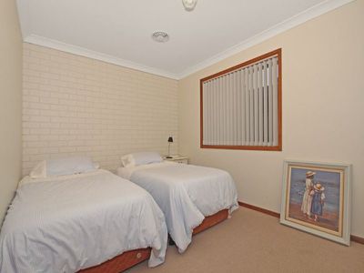 2 / 5 Augusta Place, Mollymook