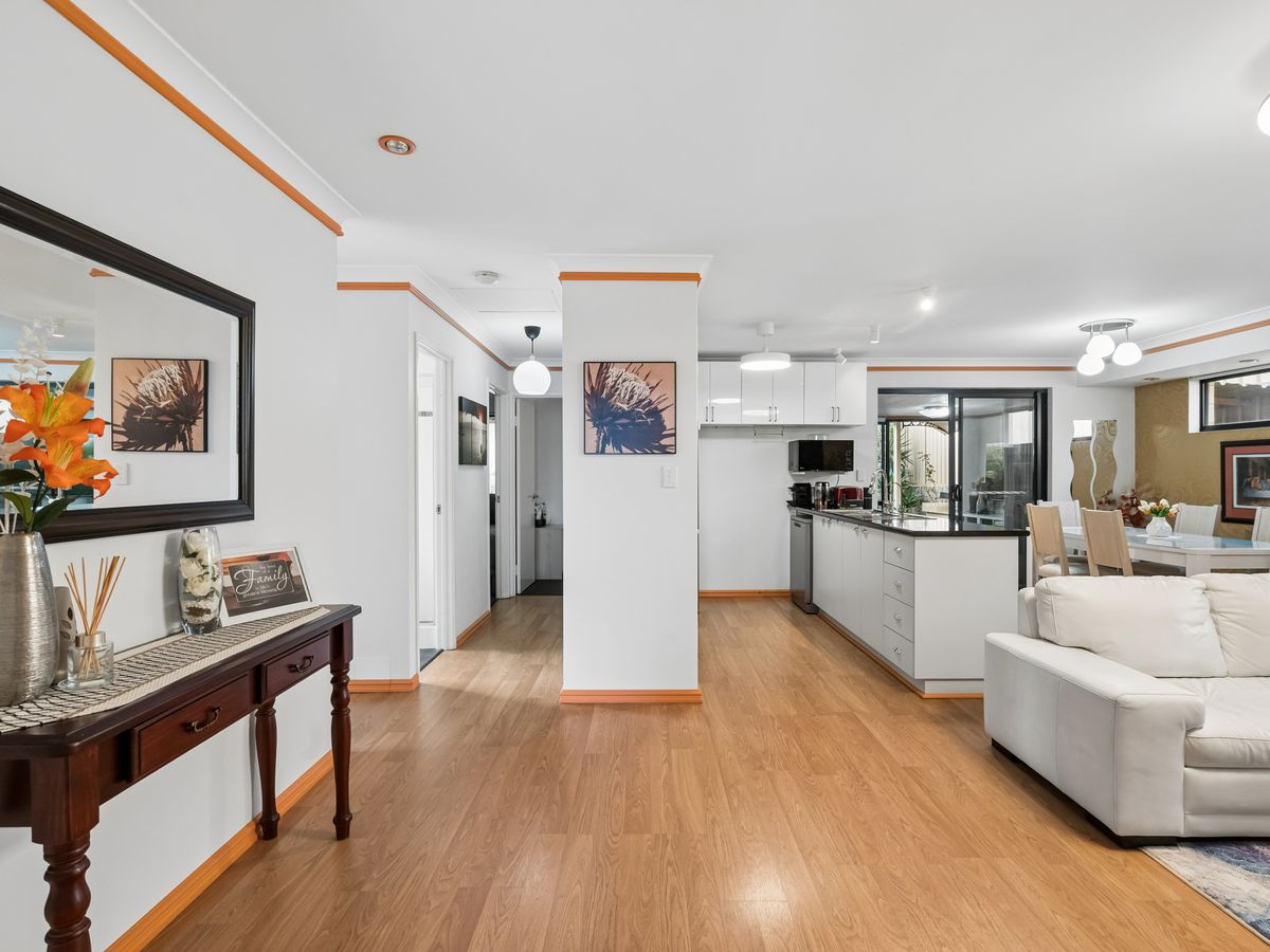 89 Cheltenham Loop, Bertram