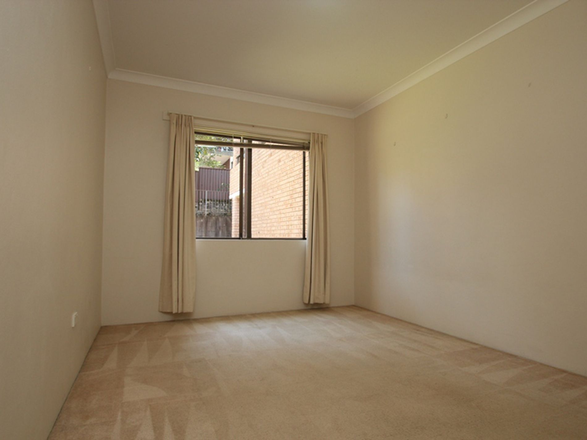 7 / 4 Alma Street, Hurstville