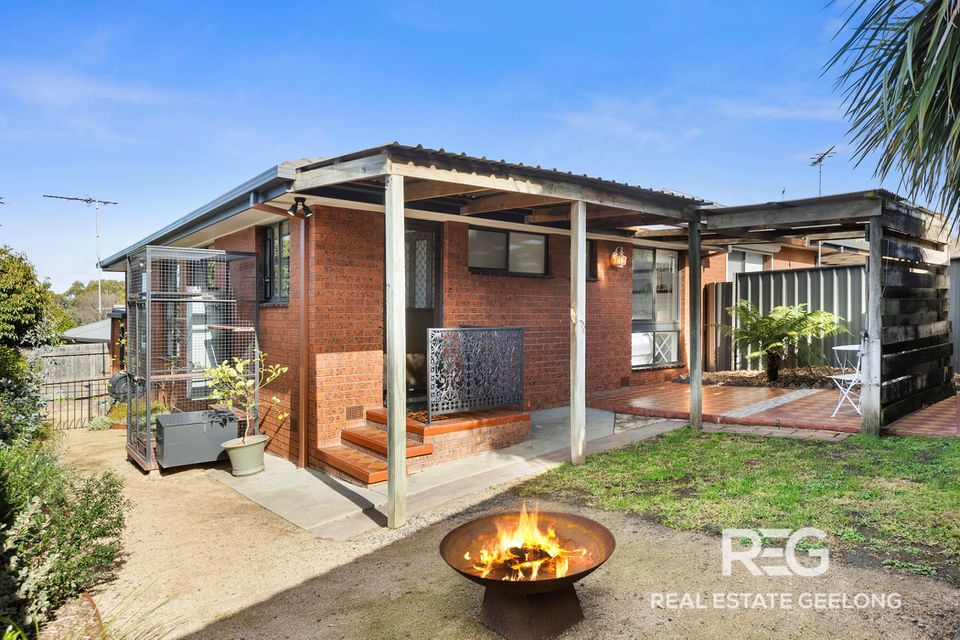 3 / 32 Southdown Crescent, Belmont