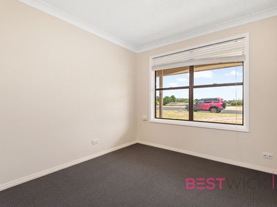 18 Elphinstone Place, Windradyne