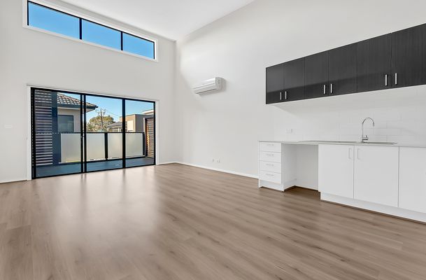 2 / 3-5 Crockett Avenue, Craigieburn