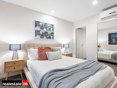 90 / 172 Railway Parade, West Leederville