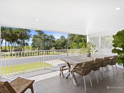 6 Coolwaters Esplanade, Kinka Beach