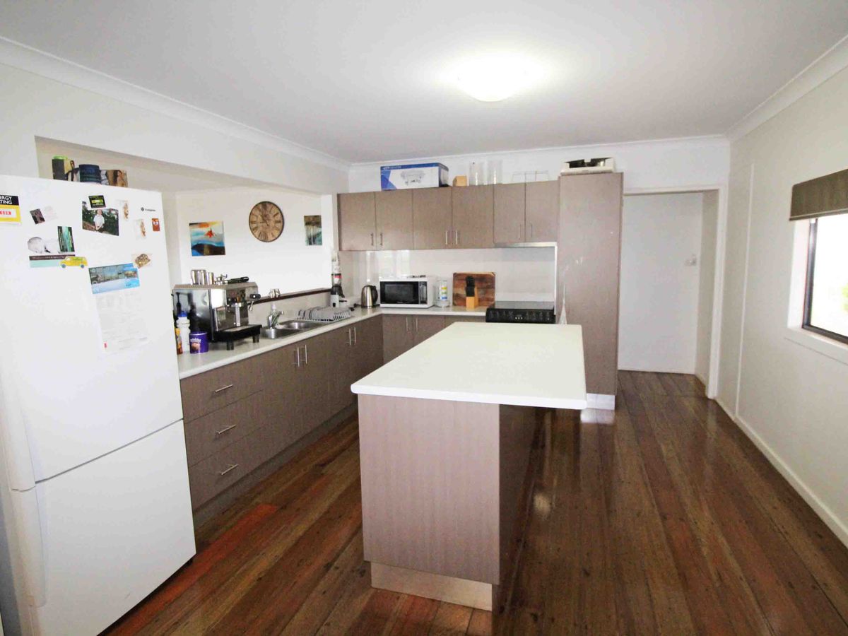 13 Tinaburra Drive, Yungaburra