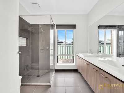 34 Mundara Drive, Wyndham Vale