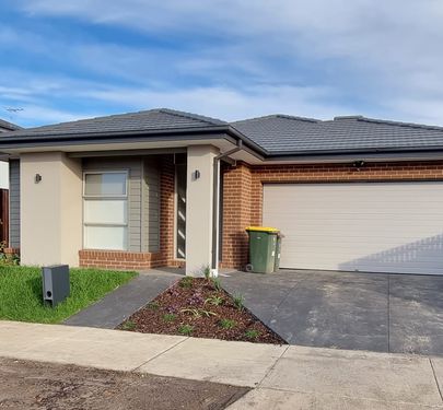 16 RESPECT AVENUE, Clyde North