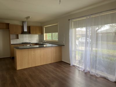 1 Templeton Court, St Albans Park