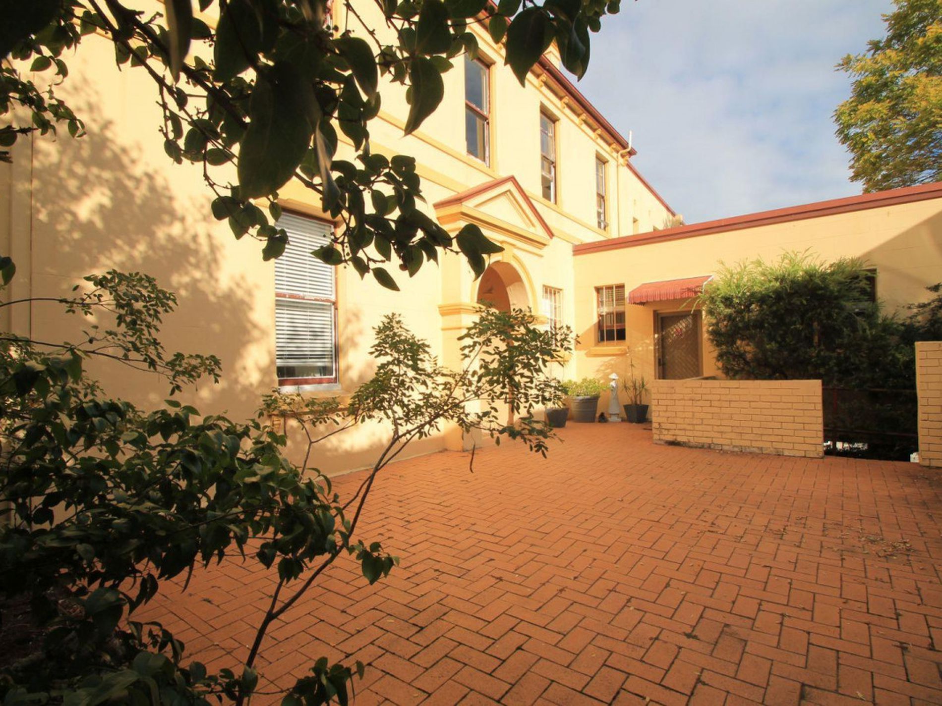 9 / 30 Forest Road, Arncliffe