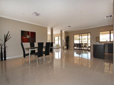 2 Riseberry Way, Kalgoorlie