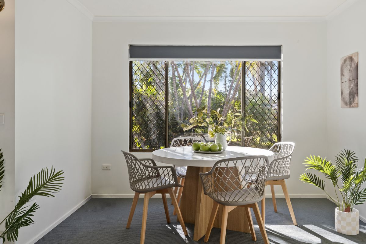 2 / 22 Dunlop Court, Mermaid Waters