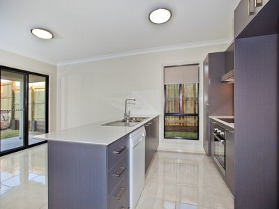 18 Topaz Crescent, Logan Reserve