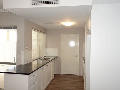 5/22 Moreing Street, Ascot