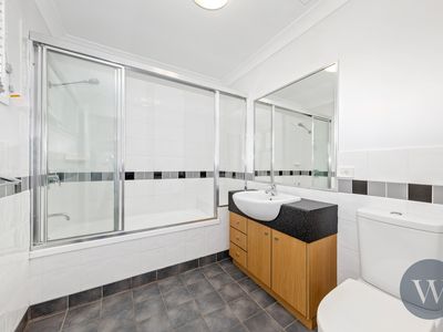 4 / 5 View Street, Chermside