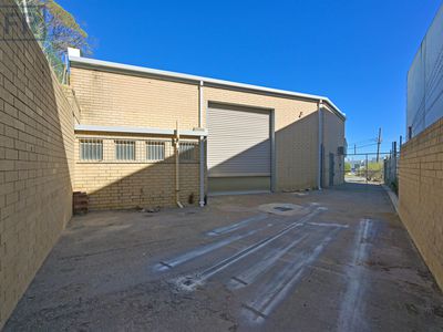 1 / 7 Geelong Court, Bibra Lake