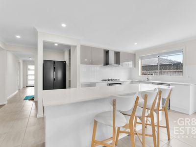 212 Saint Germain Boulevard, Clyde North