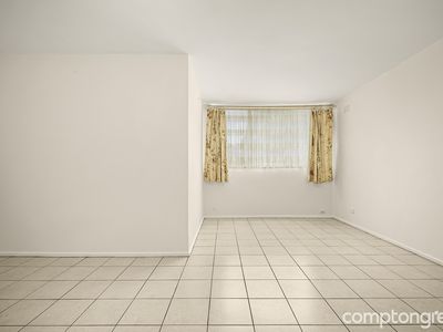 12 / 10 Heather Avenue, Brooklyn