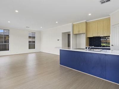 1 / 55 The Vines Drive, Normanville