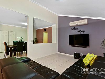 40 Viewpoint Dr, Springfield Lakes