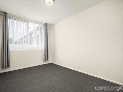 12 / 10 Heather Avenue, Brooklyn