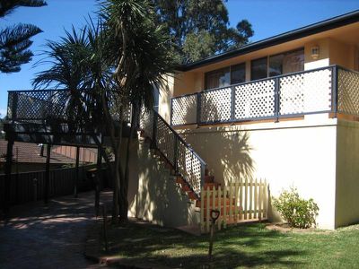 2 Gellatly Ave, Figtree