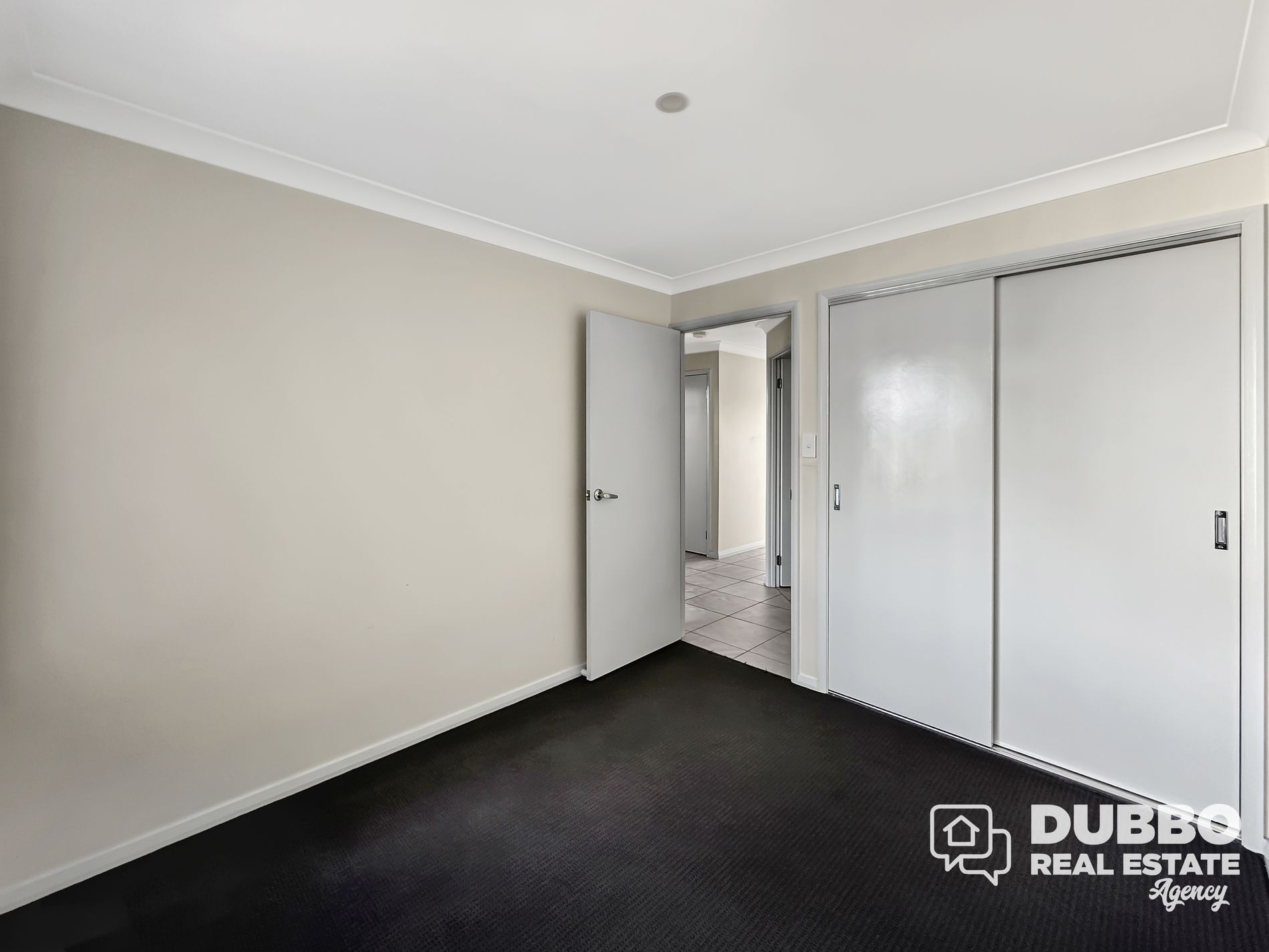 22A Hindmarsh Esplanade, Dubbo