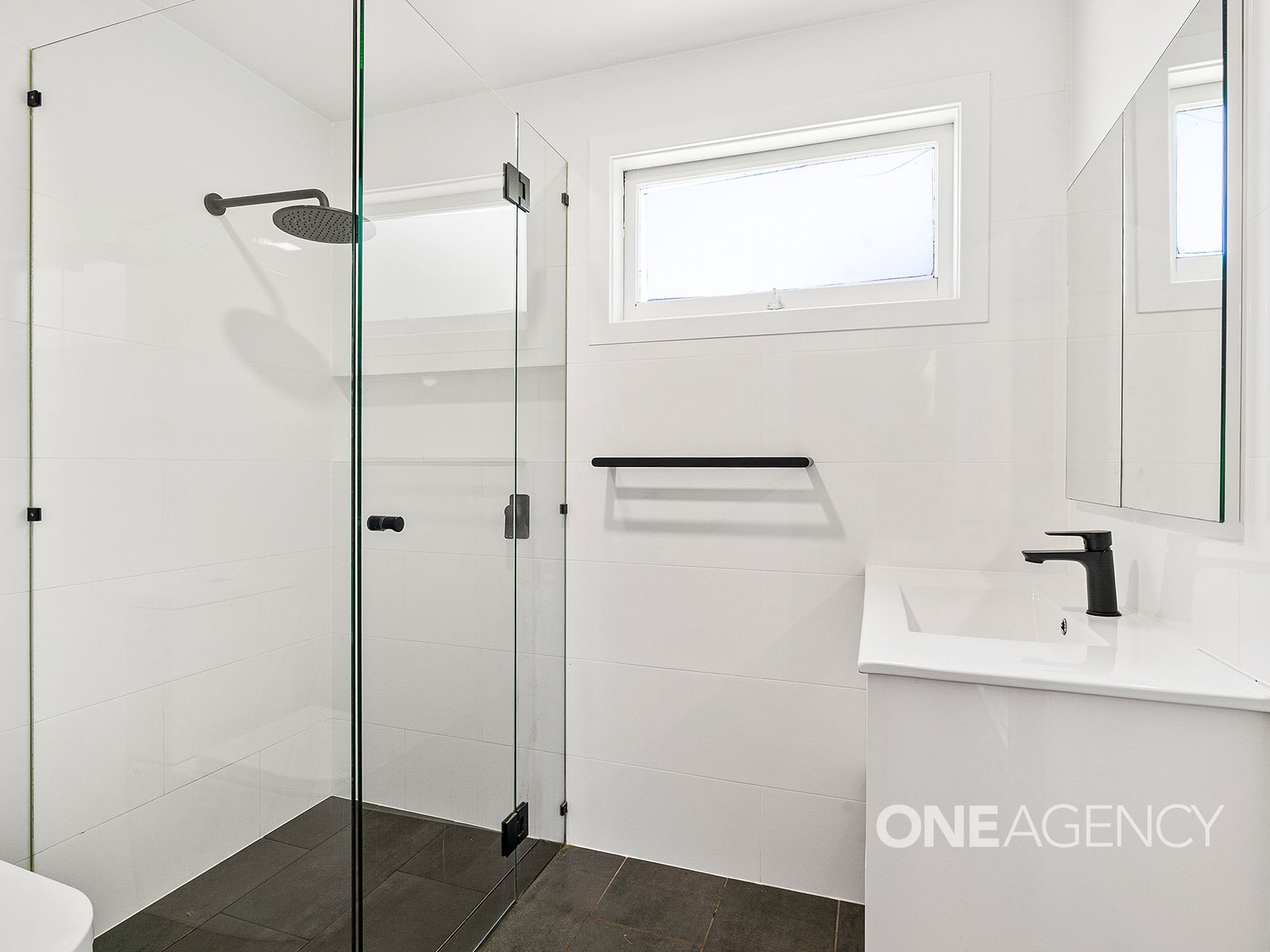 3 Lyrebird Drive, Nowra