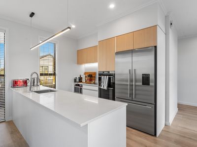 4 Marine Parade, Hobsonville