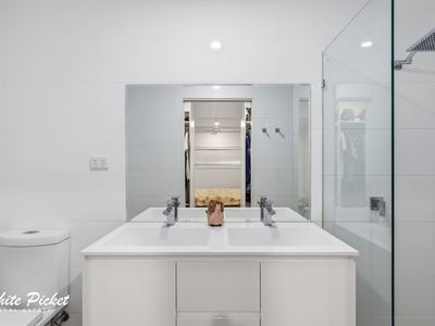 15 Thomas Street, West Mackay