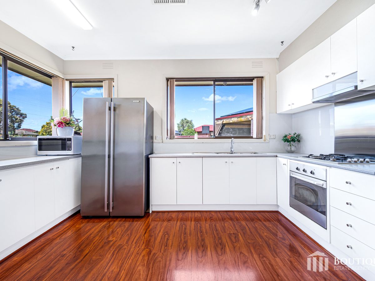 8 Mollison Street, Dandenong North