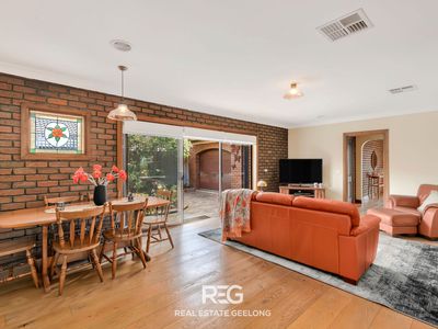 13 Greenbank Court, Leopold