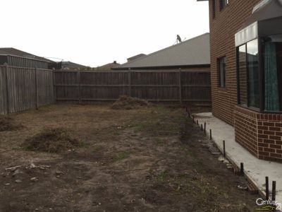 27S Westmoreland Avenue, Cranbourne North