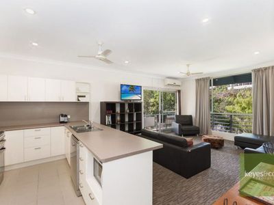 8 / 2 Victoria Street, Townsville City