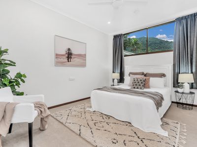 11 Pomona Avenue, Mooroobool
