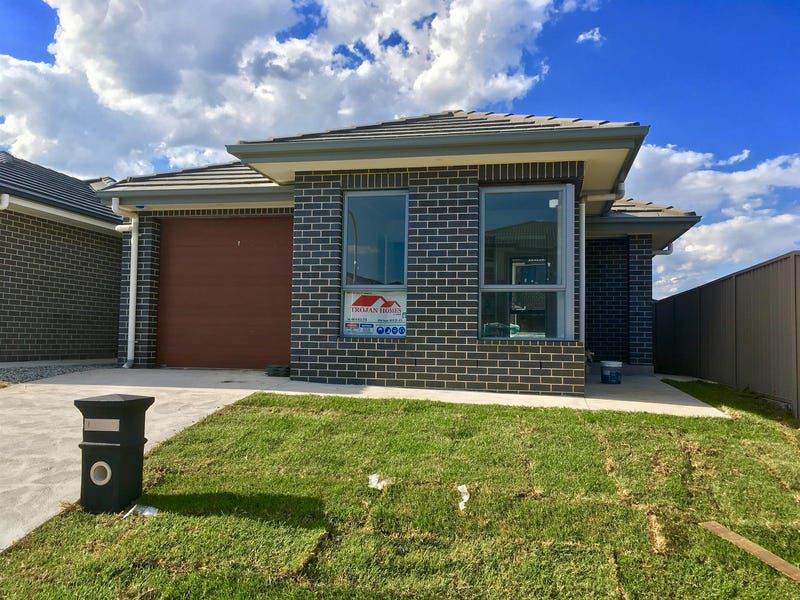 17 Cape York Street, Gregory Hills