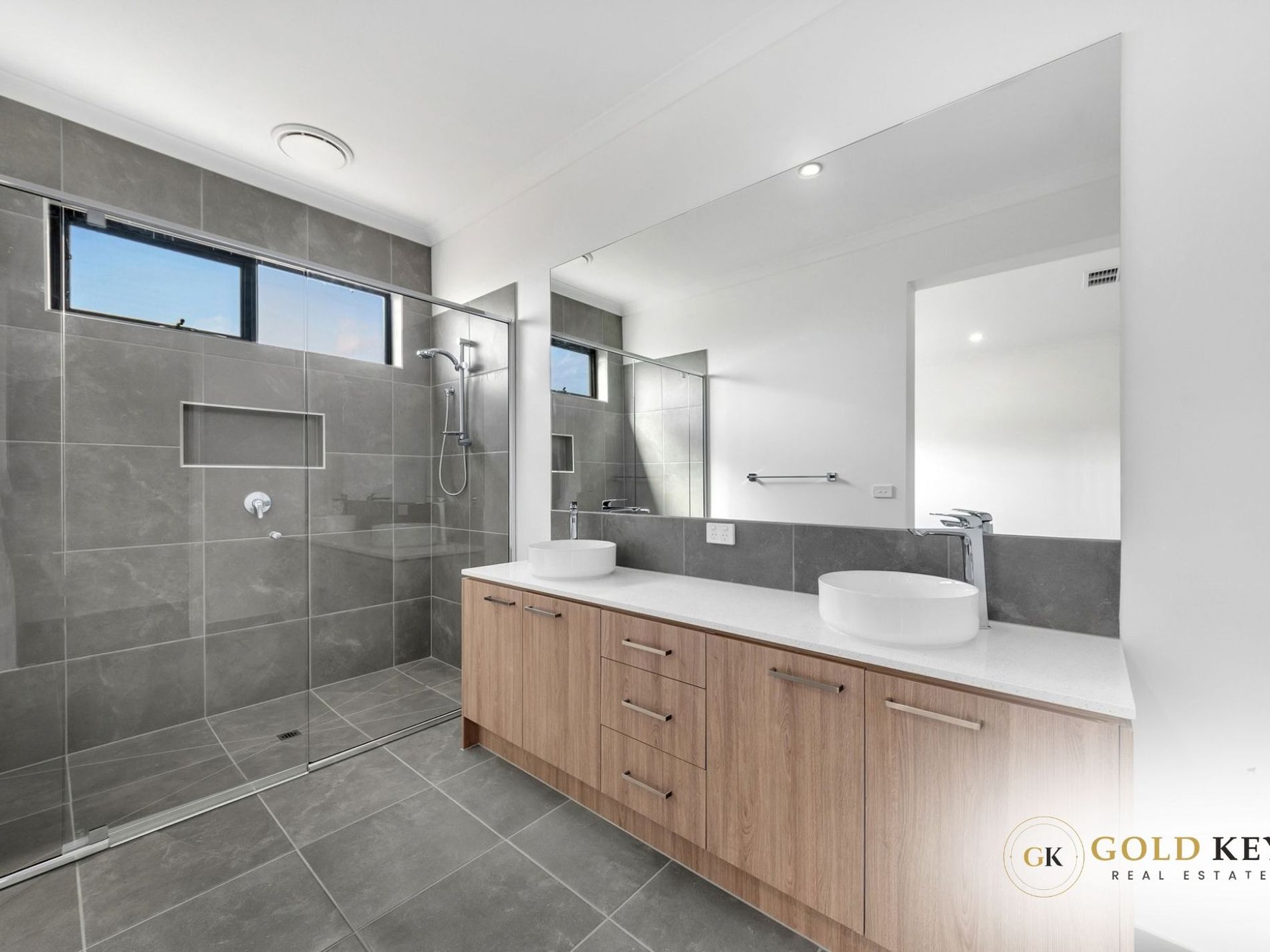 9 Gahnia Drive, Armstrong Creek