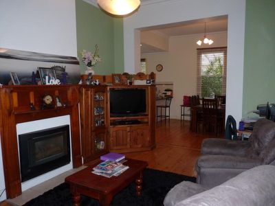 7 Bennett Rd, Horsham