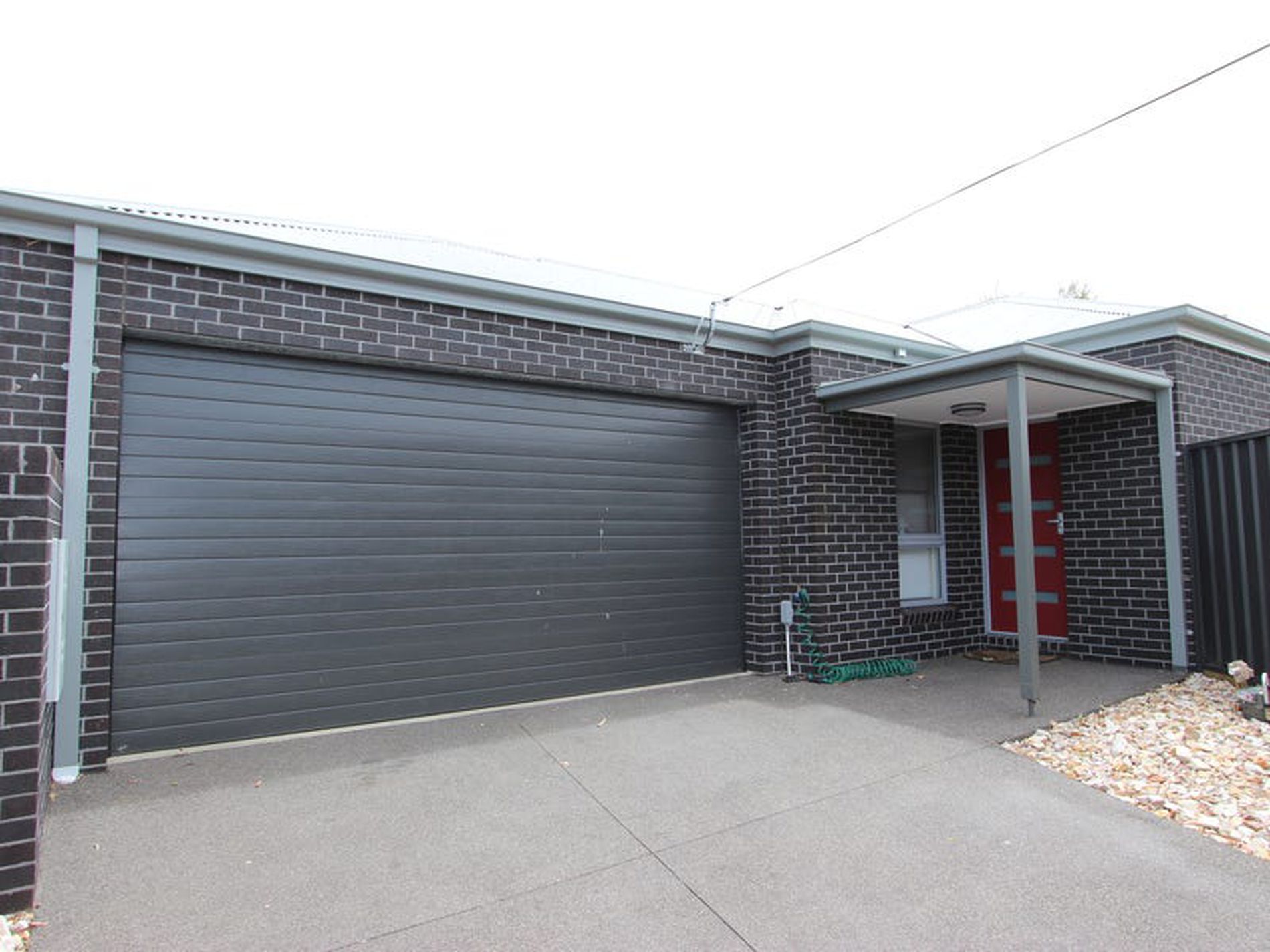 2 / 96 Calvert Street, Hamlyn Heights