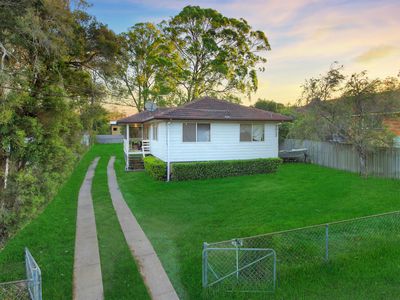 23 Omar Street, Woodridge
